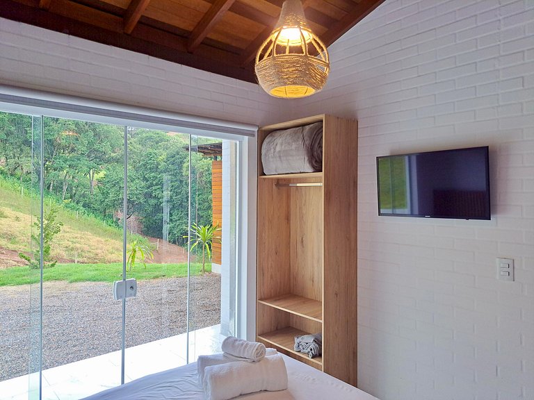 Chalé Aconchegante com Jacuzzi Privativa II