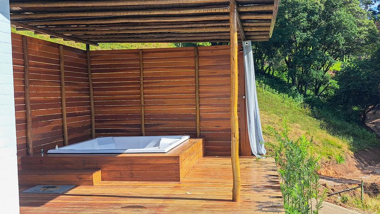 Chalé Aconchegante com Jacuzzi Privativa I