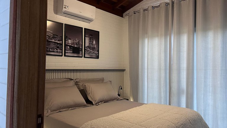 Chalé Aconchegante com Jacuzzi Privativa IIII