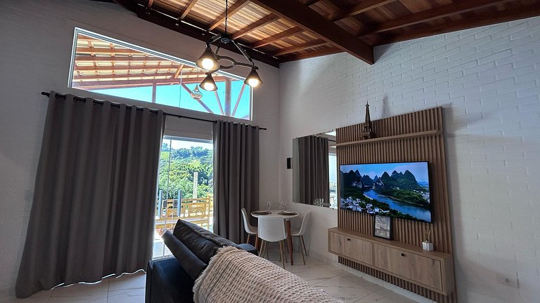 Chalé Aconchegante com Jacuzzi Privativa I