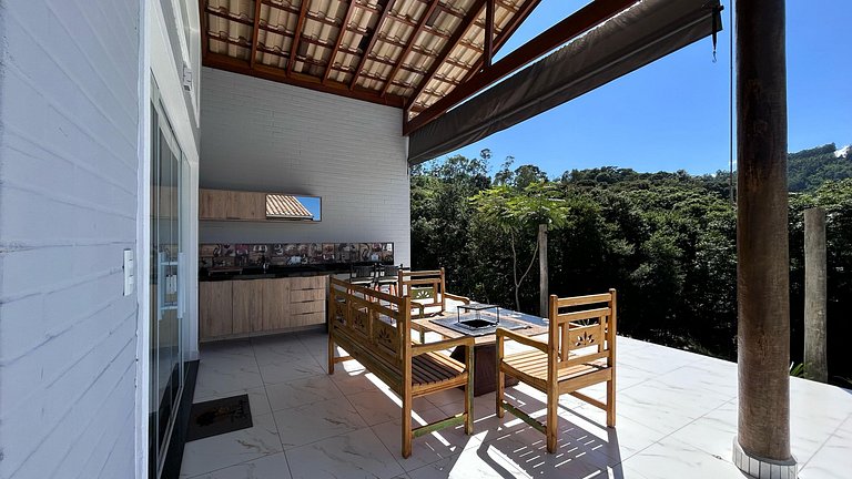 Chalé Aconchegante com Jacuzzi Privativa I