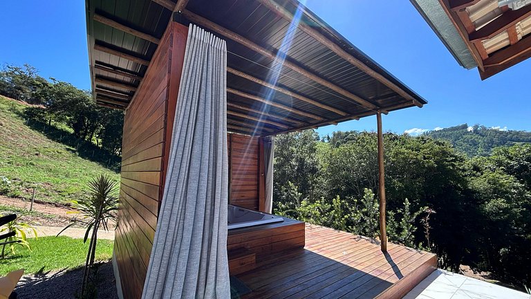Chalé Aconchegante com Jacuzzi Privativa I