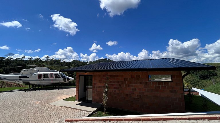 Cabana Romântica com Helicóptero