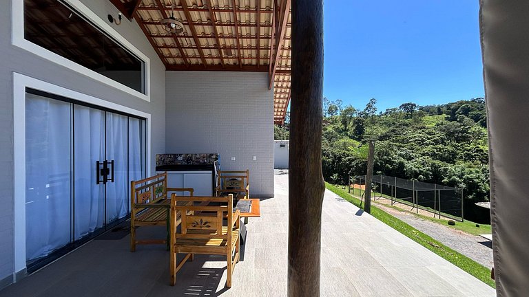 Chalé Aconchegante com Jacuzzi Privativa II
