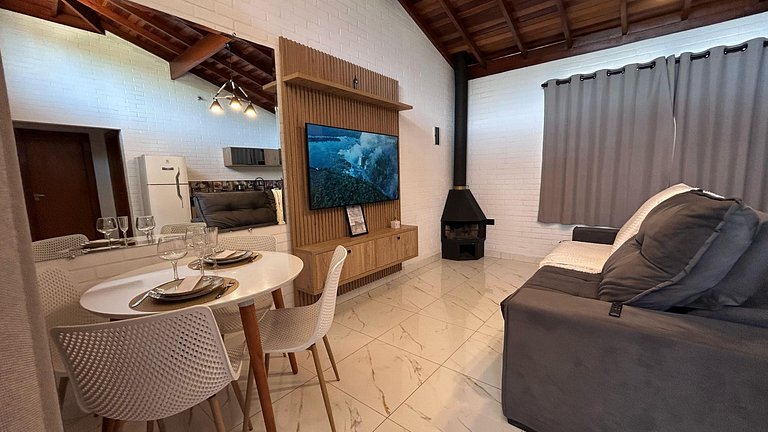 Chalé Aconchegante com Jacuzzi Privativa II