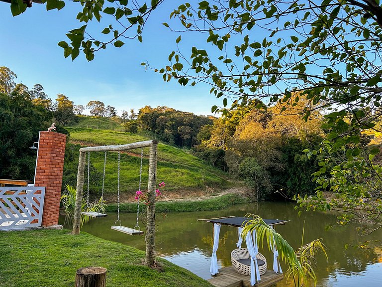 Chalé Aconchegante com Jacuzzi Privativa III