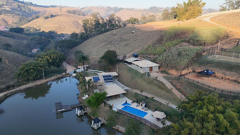 Chalé Aconchegante com Jacuzzi Privativa II