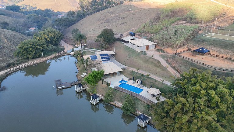 Chalé Aconchegante com Jacuzzi Privativa IIII